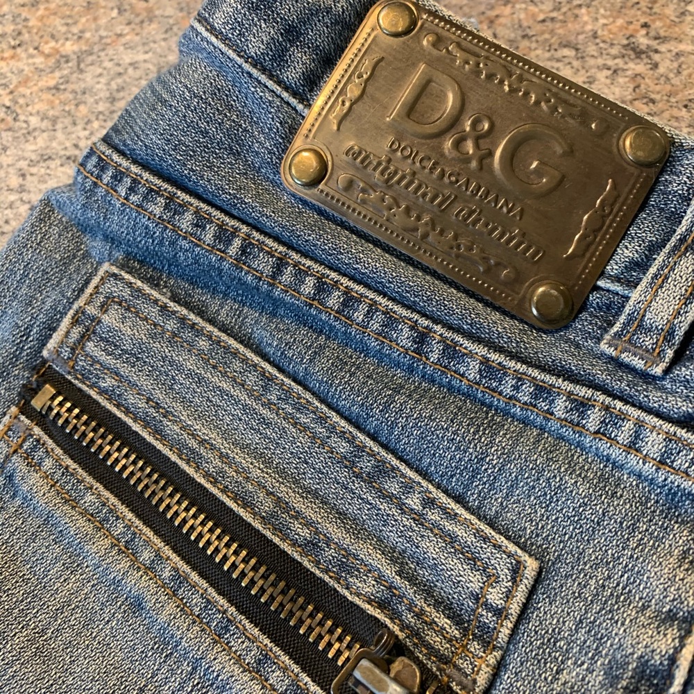 D&G Women's Light Blue Denim Ankle Jeans with Brass Plaque